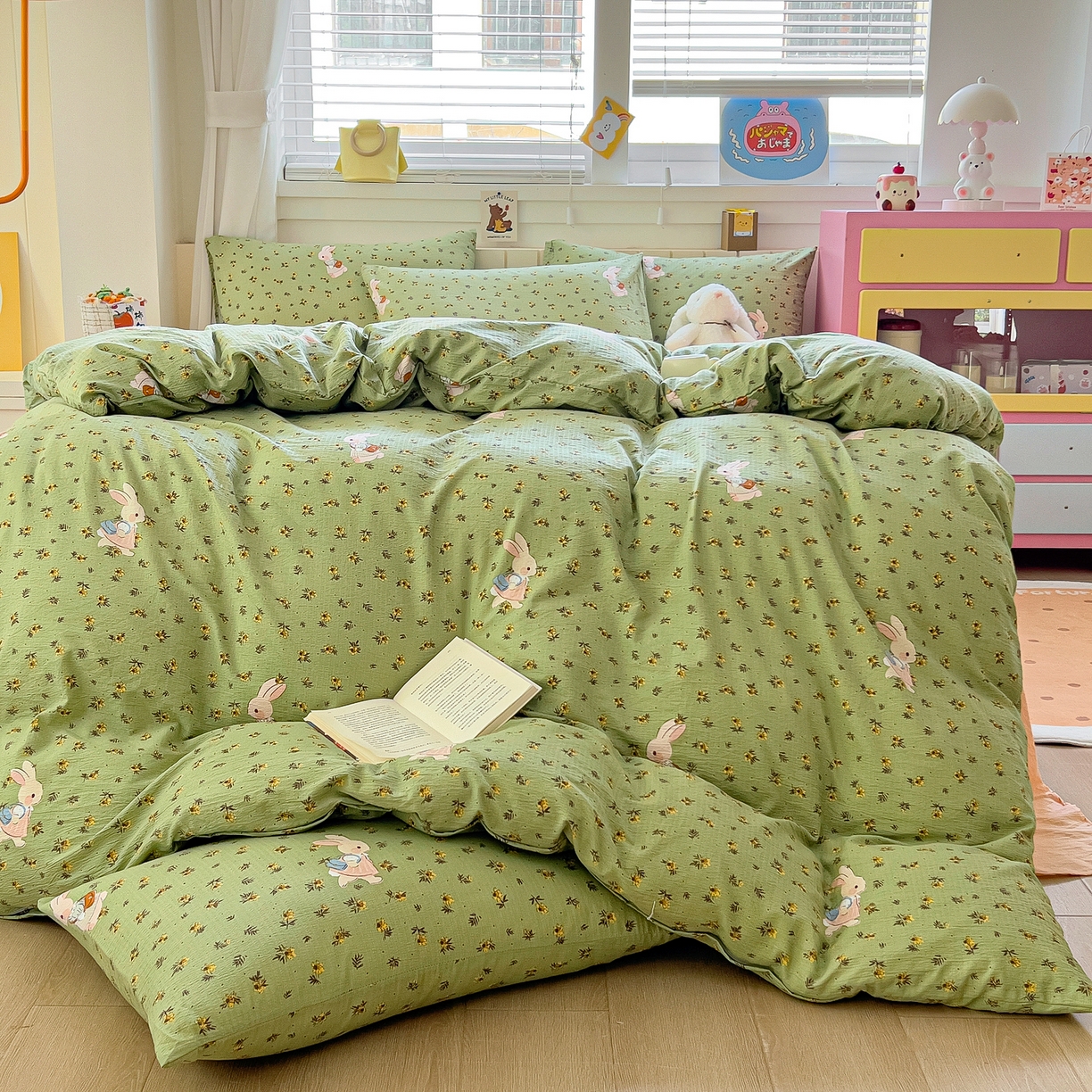 91家纺网 家纺一手货源 找家纺 找底底家纺 2026新款泡泡棉小清新双层纱床裙款四件套 青橘兔