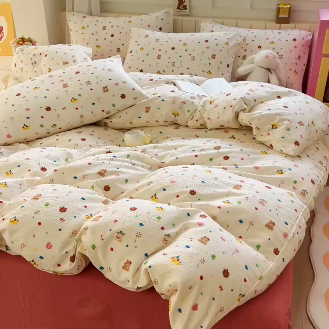 91家纺网 家纺一手货源 找家纺 找底底家纺 2026新款泡泡棉小清新双层纱床裙款四件套 小确幸