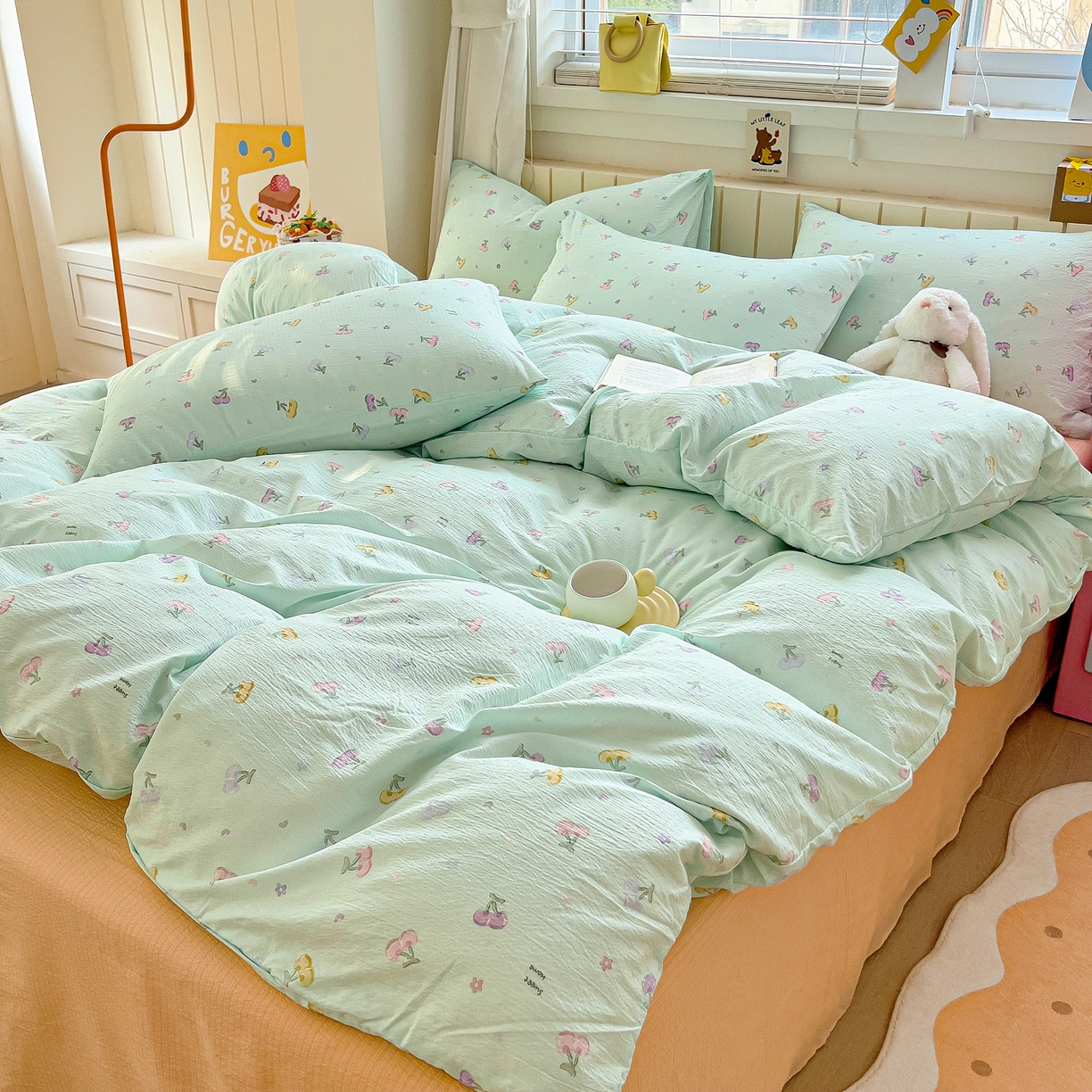 91家纺网 家纺一手货源 找家纺 找底底家纺 2026新款泡泡棉小清新双层纱床裙款四件套 小樱桃