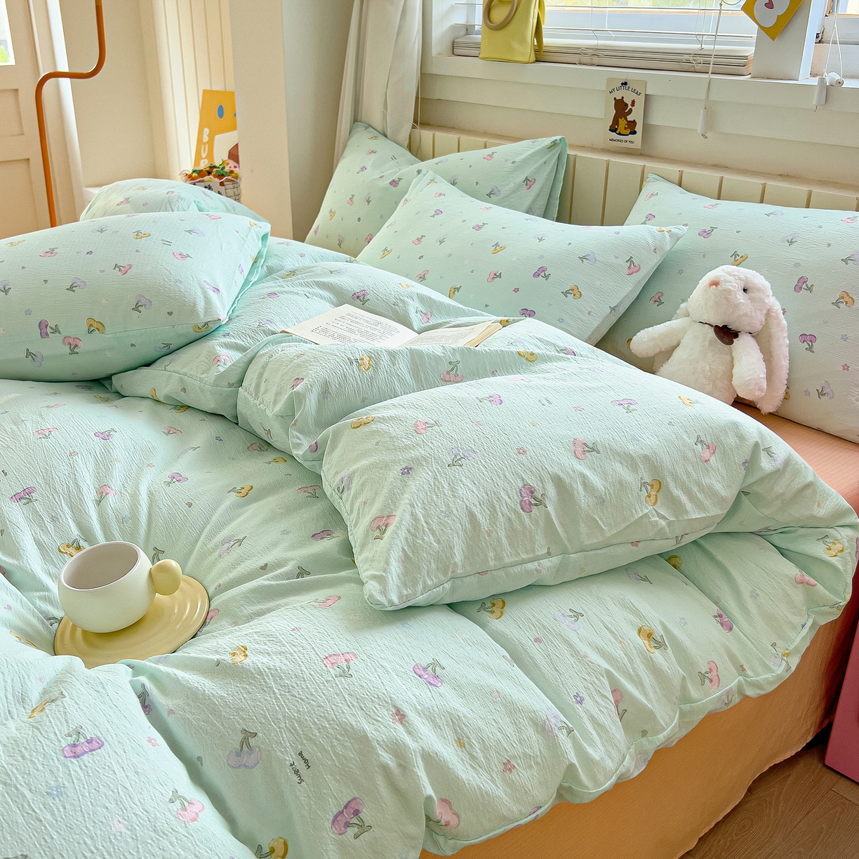 91家纺网 家纺一手货源 找家纺 找底底家纺 2026新款泡泡棉小清新双层纱床裙款四件套 小樱桃