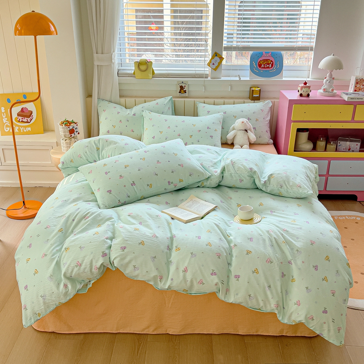 91家纺网 家纺一手货源 找家纺 找底底家纺 2026新款泡泡棉小清新双层纱床裙款四件套 小樱桃