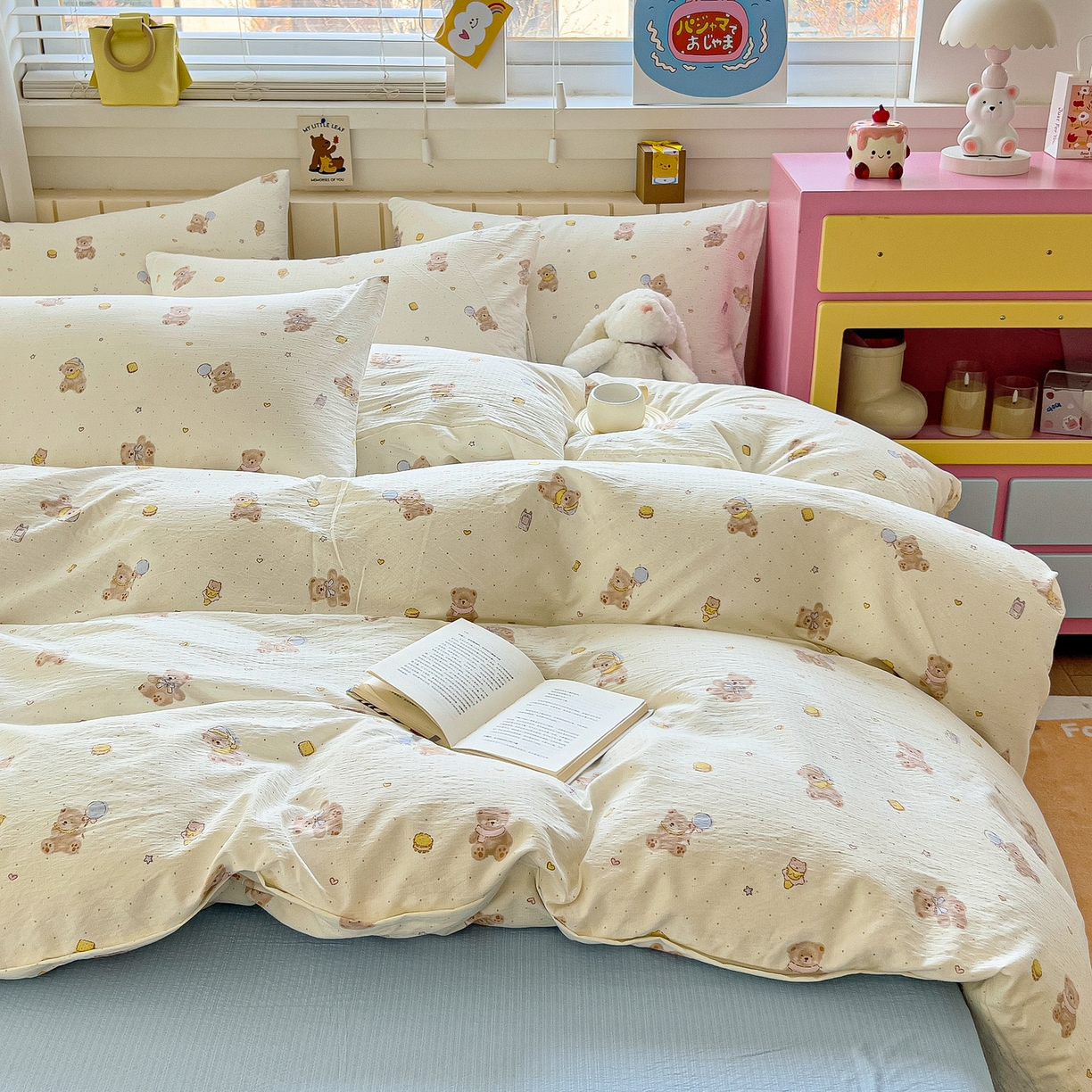 91家纺网 家纺一手货源 找家纺 找底底家纺 2026新款泡泡棉小清新双层纱床裙款四件套 熊仔