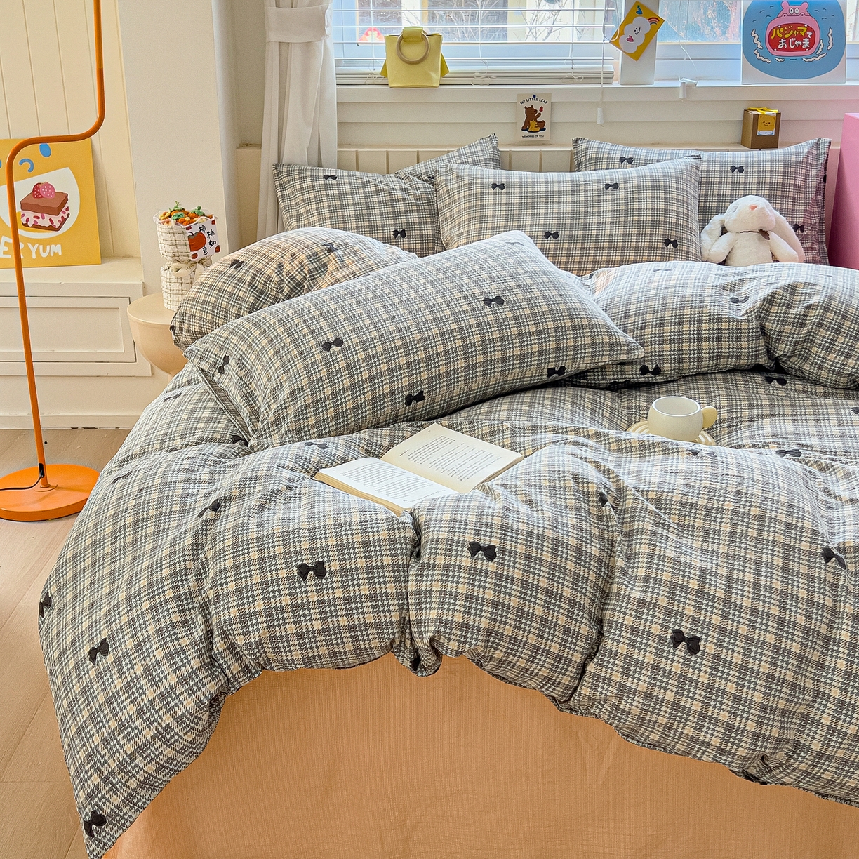 91家纺网 家纺一手货源 找家纺 找底底家纺 2026新款泡泡棉小清新双层纱床裙款四件套 遇见-格桔