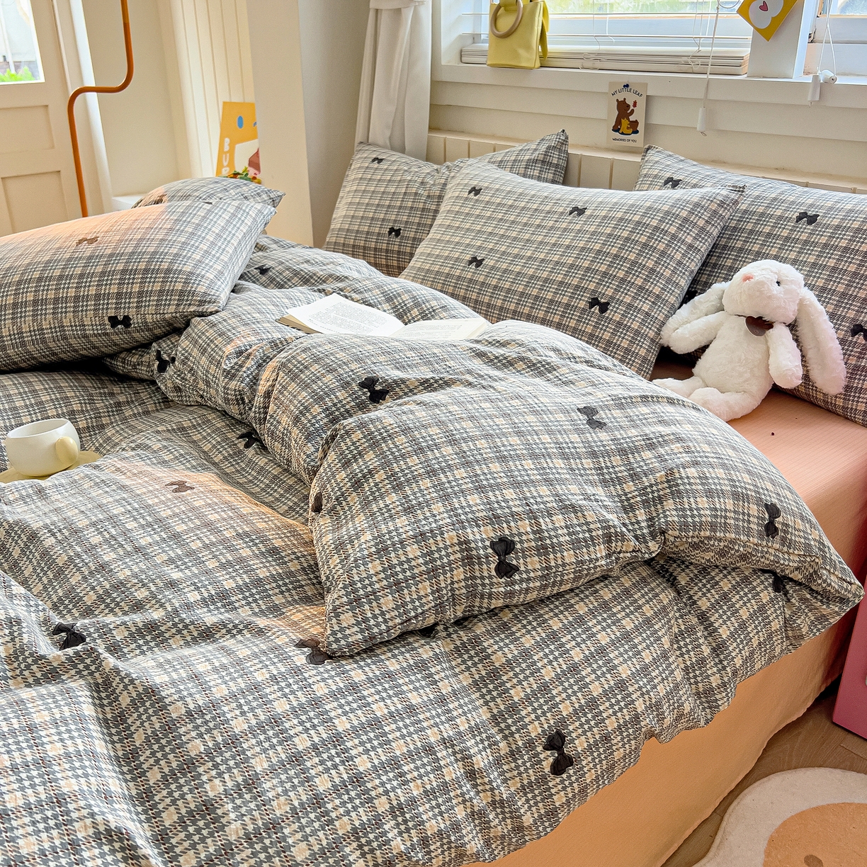 91家纺网 家纺一手货源 找家纺 找底底家纺 2026新款泡泡棉小清新双层纱床裙款四件套 遇见-格桔