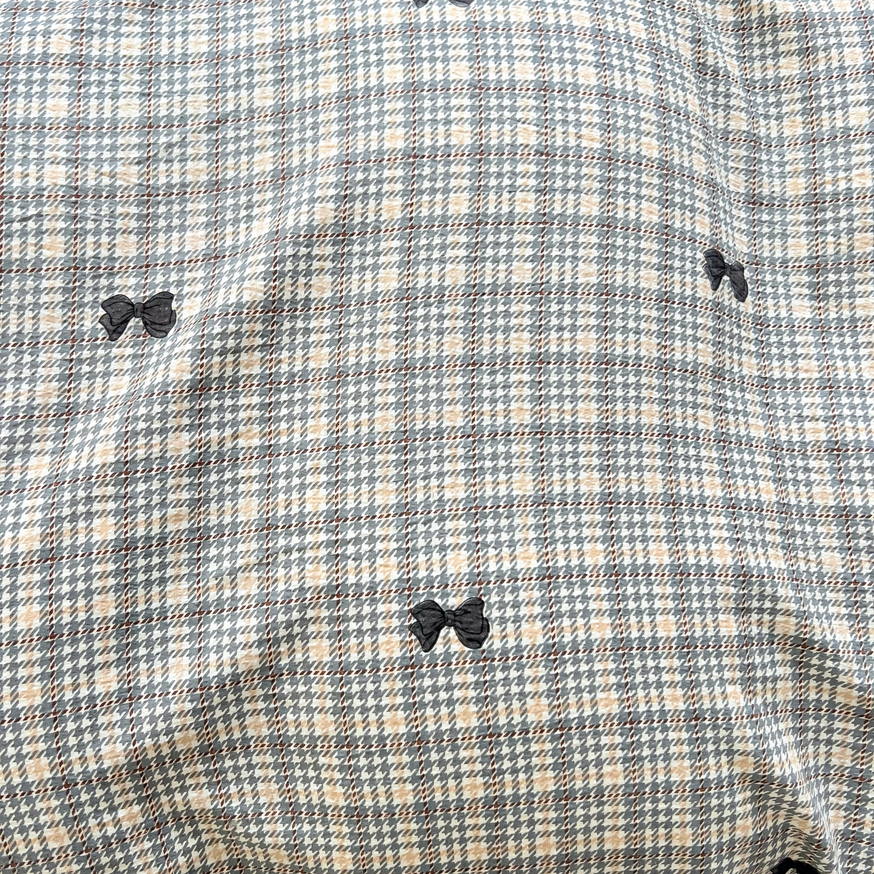 91家纺网 家纺一手货源 找家纺 找底底家纺 2026新款泡泡棉小清新双层纱床裙款四件套 遇见-格桔