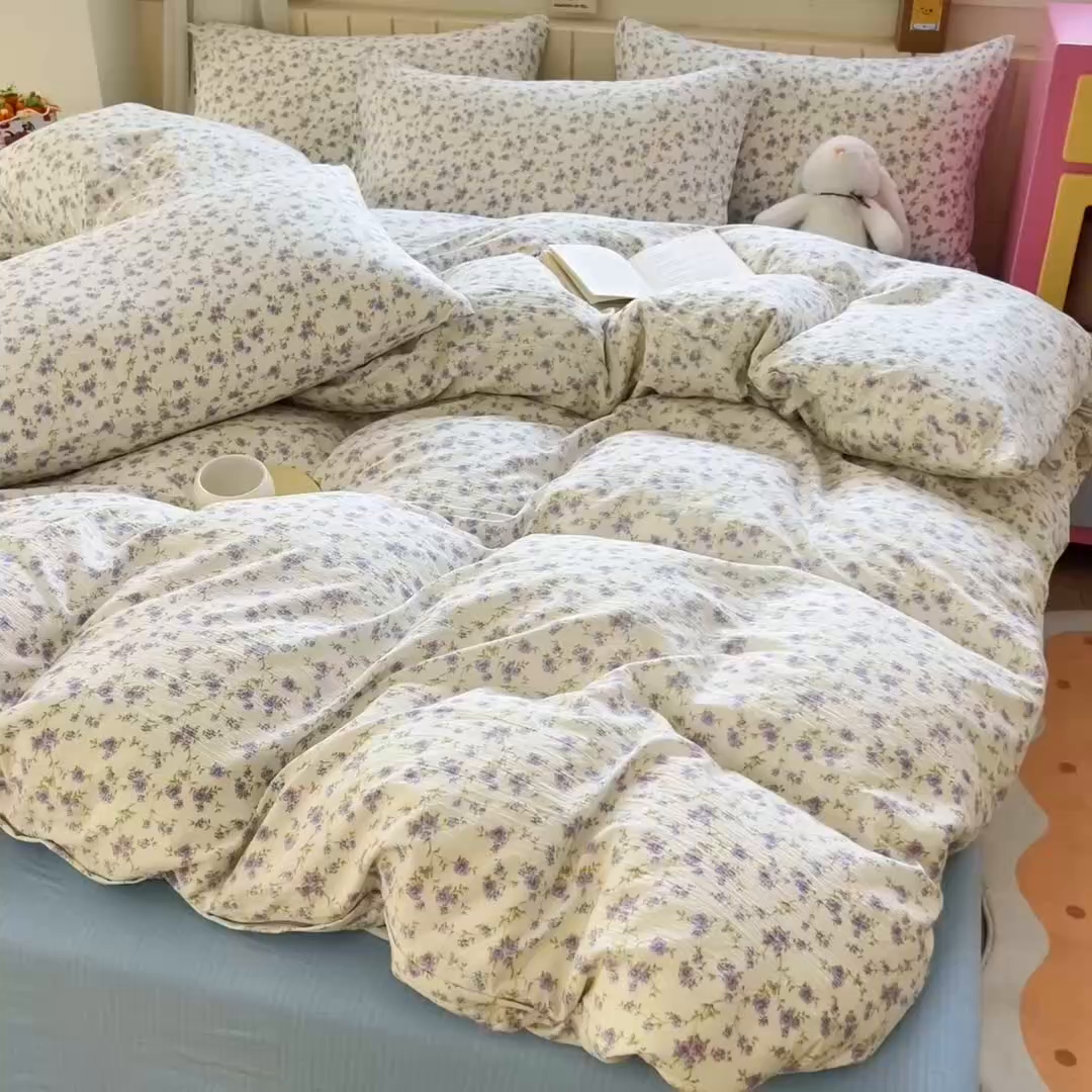 91家纺网 家纺一手货源 找家纺 找底底家纺 2026新款泡泡棉小清新双层纱床裙款四件套 紫蕊奶芙