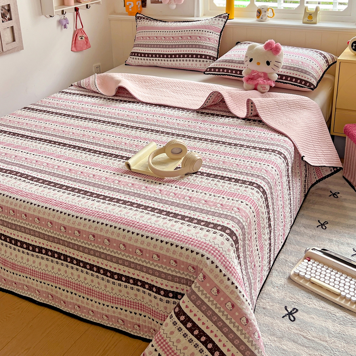 91家纺网 家纺一手货源 找家纺 恒尚居 2026新款A类泡芙纱床盖四套件泡芙棉双层纱小花边床垫床褥 粉糖泡泡猫小花边