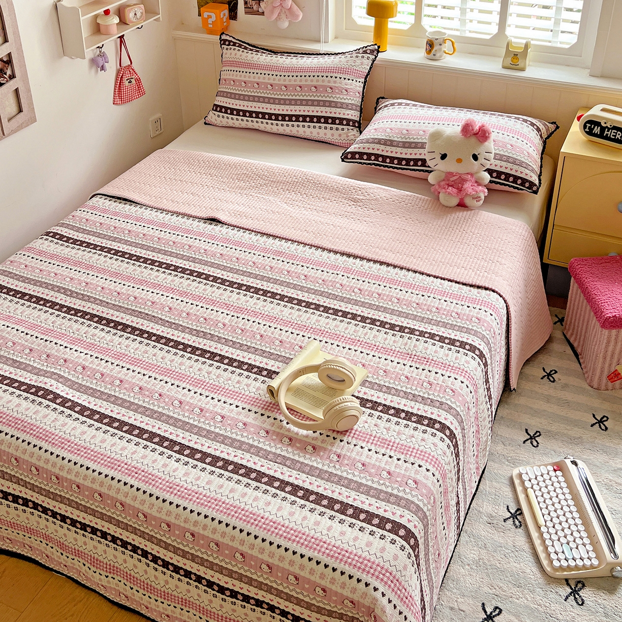 91家纺网 家纺一手货源 找家纺 恒尚居 2026新款A类泡芙纱床盖四套件泡芙棉双层纱小花边床垫床褥 粉糖泡泡猫小花边