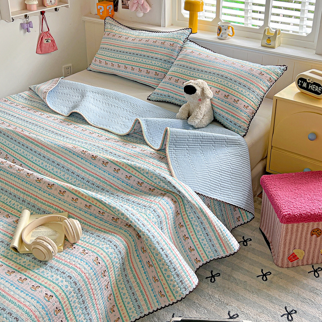 91家纺网 家纺一手货源 找家纺 恒尚居 2026新款A类泡芙纱床盖四套件泡芙棉双层纱小花边床垫床褥 彩虹木马小花边