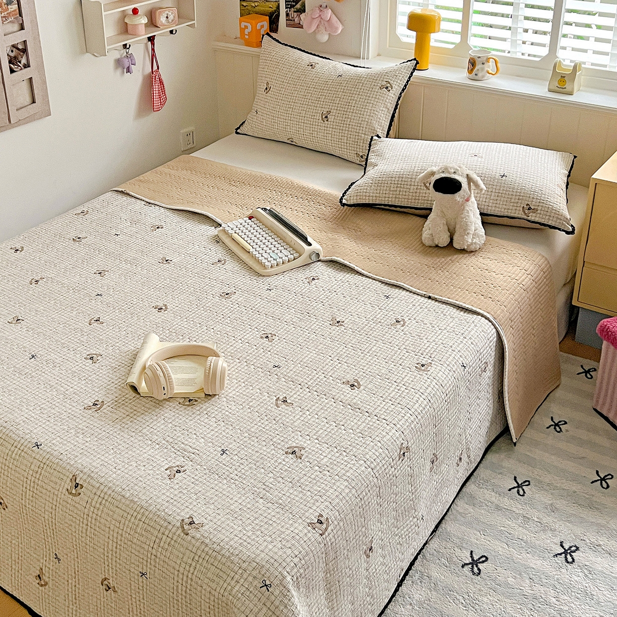 91家纺网 家纺一手货源 找家纺 恒尚居 2026新款A类泡芙纱床盖四套件泡芙棉双层纱小花边床垫床褥 细格木马小花边