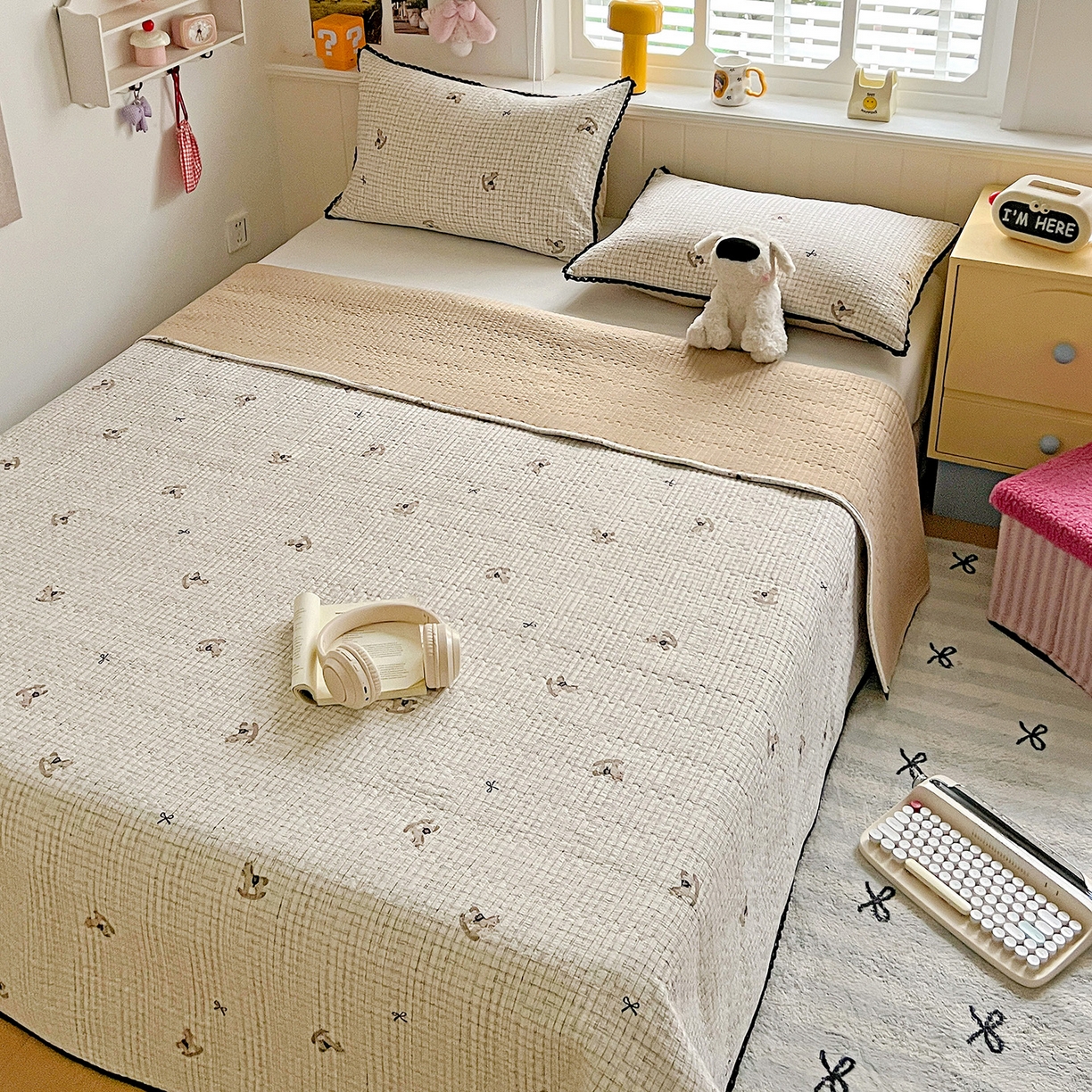 91家纺网 家纺一手货源 找家纺 恒尚居 2026新款A类泡芙纱床盖四套件泡芙棉双层纱小花边床垫床褥 细格木马小花边