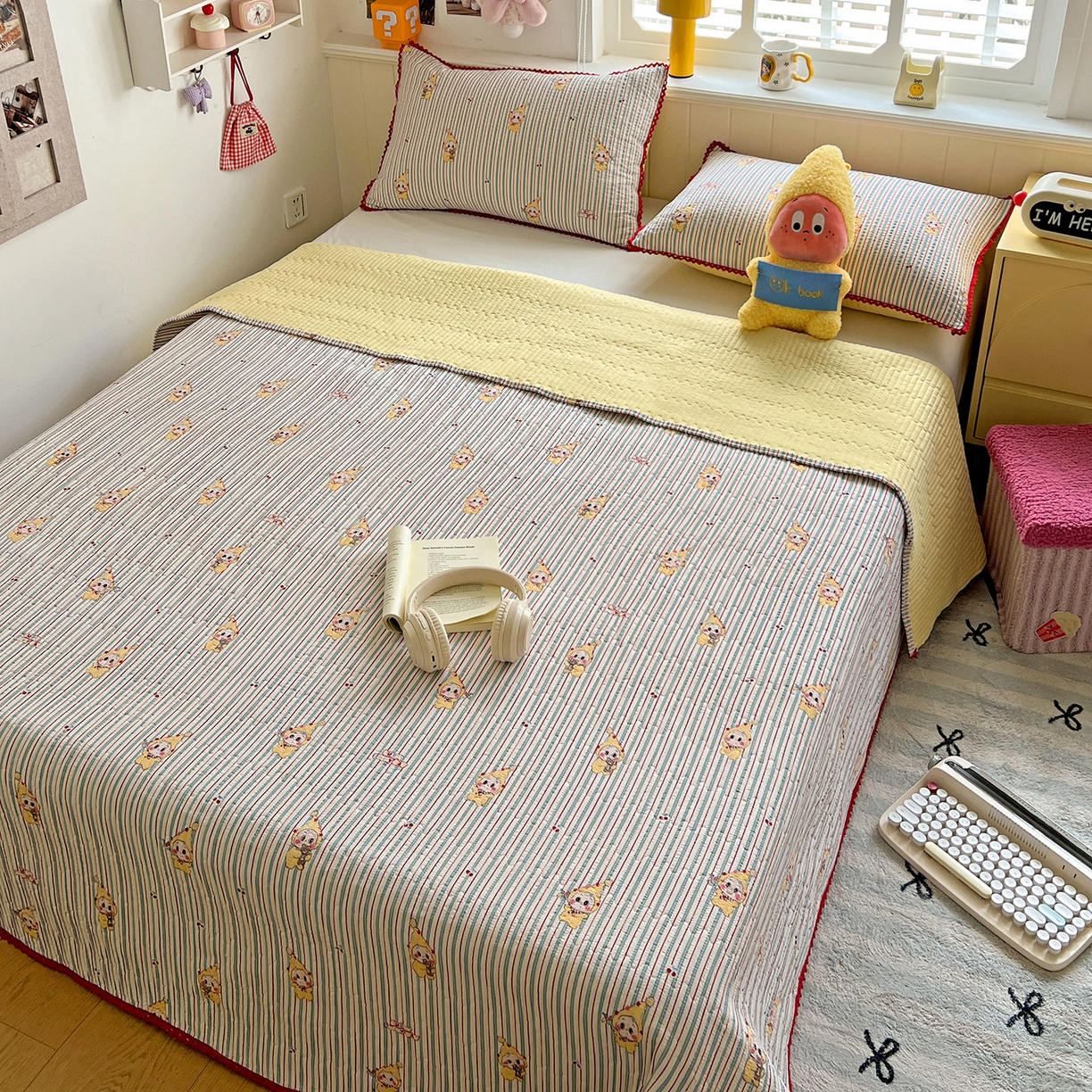 91家纺网 家纺一手货源 找家纺 恒尚居 2026新款A类泡芙纱床盖四套件泡芙棉双层纱小花边床垫床褥 阳光条纹小花边