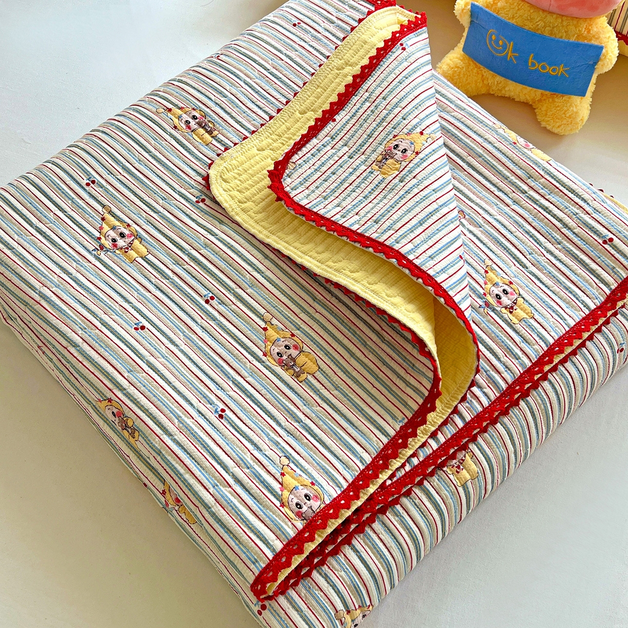 91家纺网 家纺一手货源 找家纺 恒尚居 2026新款A类泡芙纱床盖四套件泡芙棉双层纱小花边床垫床褥 阳光条纹小花边