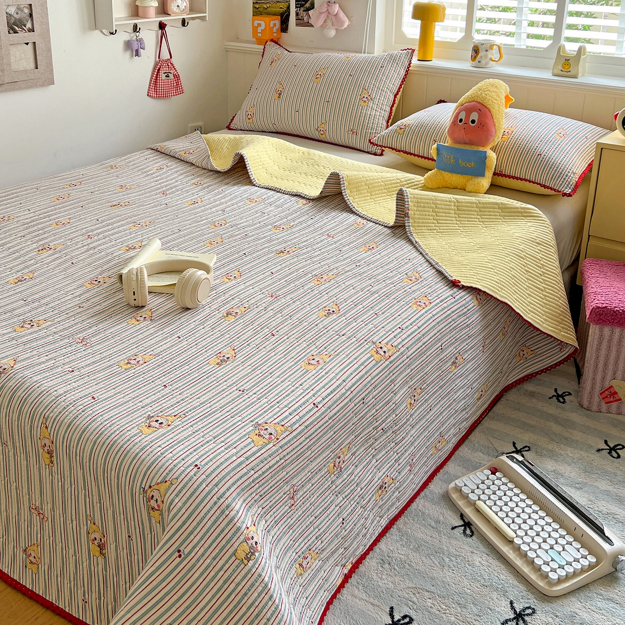 91家纺网 家纺一手货源 找家纺 恒尚居 2026新款A类泡芙纱床盖四套件泡芙棉双层纱小花边床垫床褥 阳光条纹小花边