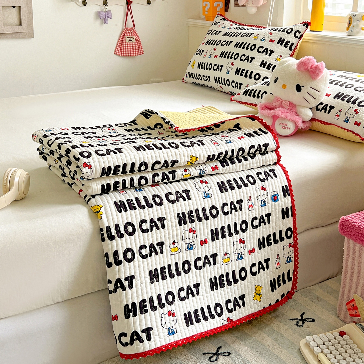 91家纺网 家纺一手货源 找家纺 恒尚居 2026新款A类泡芙纱床盖四套件泡芙棉双层纱小花边床垫床褥 字母喵喵小花边