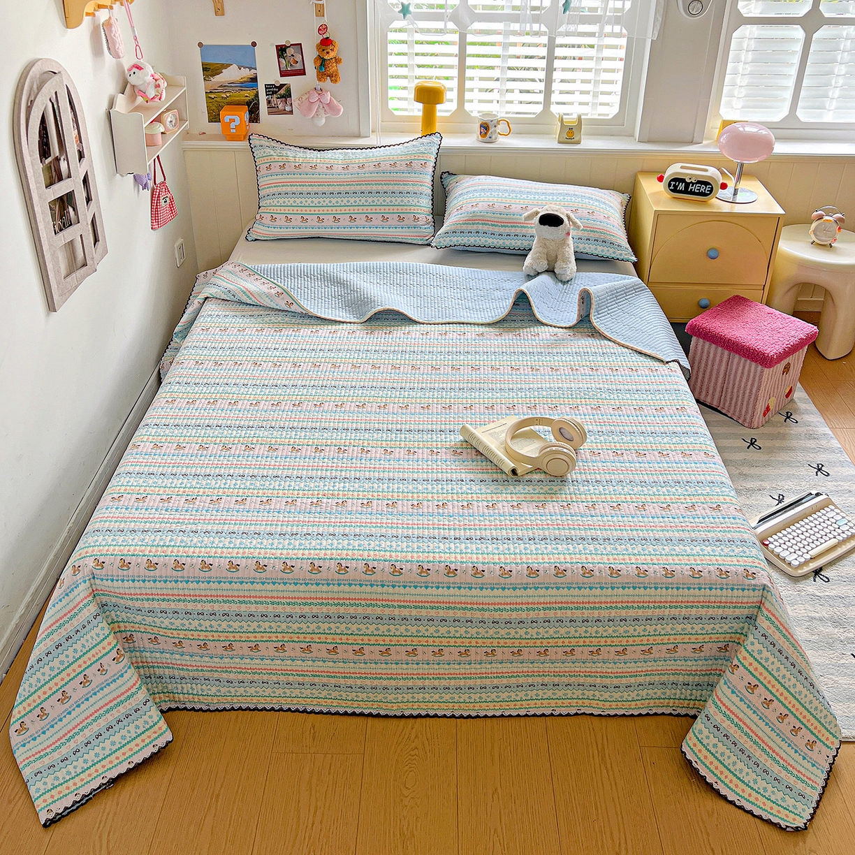 91家纺网 家纺一手货源 找家纺 恒尚居 2026新款A类泡芙纱床盖四套件泡芙棉双层纱小花边床垫床褥 彩虹木马小花边