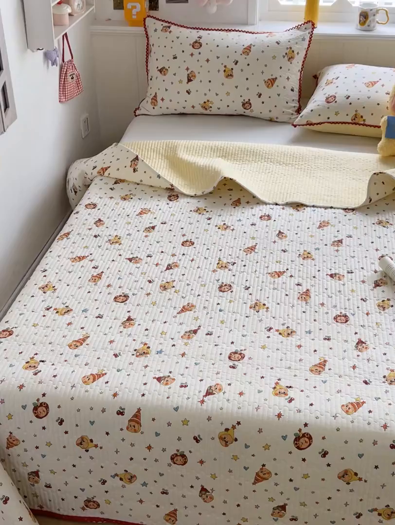 91家纺网 家纺一手货源 找家纺 恒尚居 2026新款A类泡芙纱床盖四套件泡芙棉双层纱小花边床垫床褥 奶黄星星人小花边