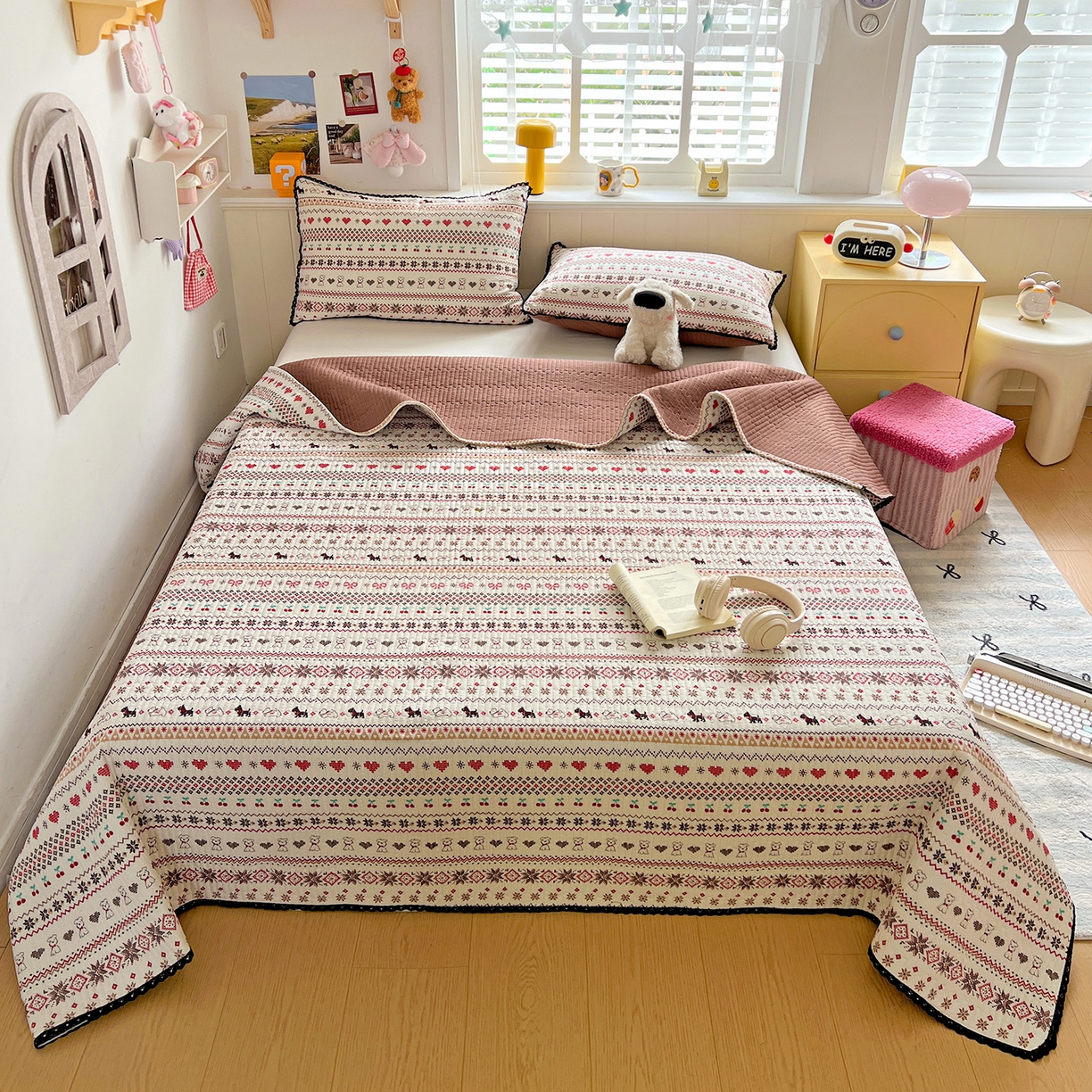 91家纺网 家纺一手货源 找家纺 恒尚居 2026新款A类泡芙纱床盖四套件泡芙棉双层纱小花边床垫床褥 费尔岛小狗小花边