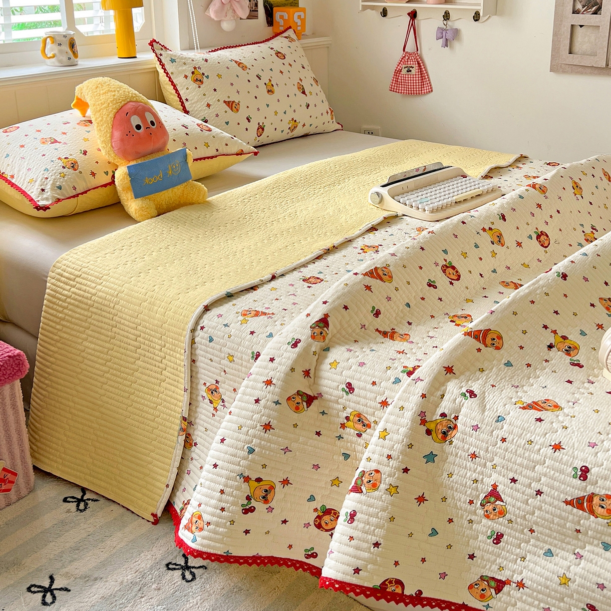 恒尚居 2026新款A类泡芙纱床盖四套件泡芙棉双层纱小花边床垫床褥 奶黄星星人小花边