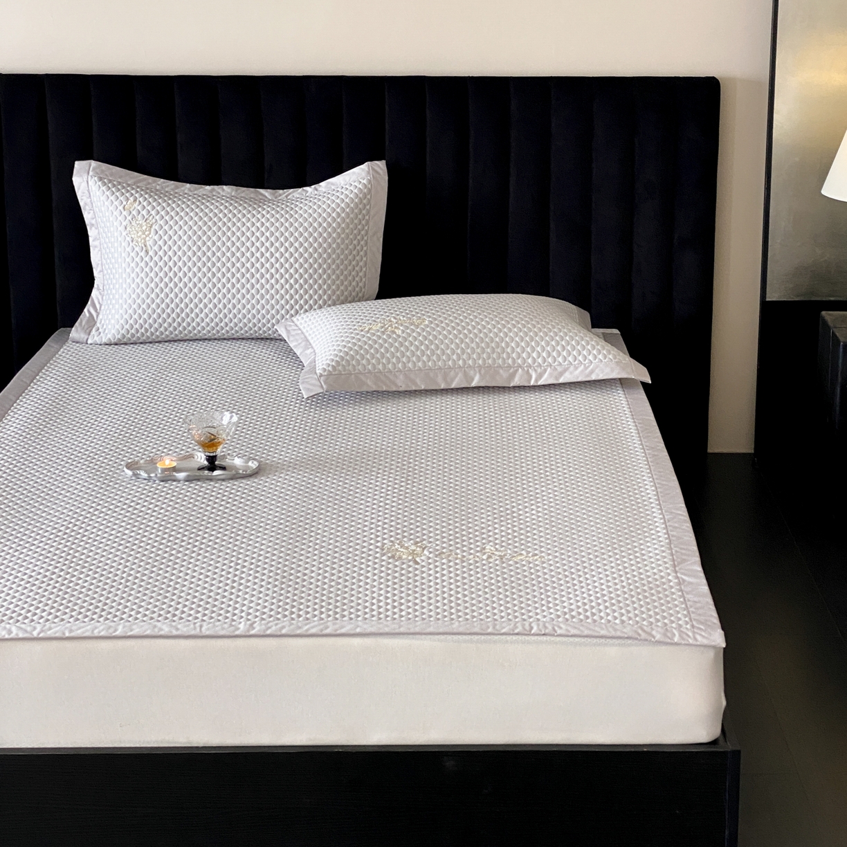 91家纺网 家纺一手货源 找家纺 （总）云栖家居 2026新款春夏凉豆豆PE冰感凉席席子全棉宽边软平席-铃兰