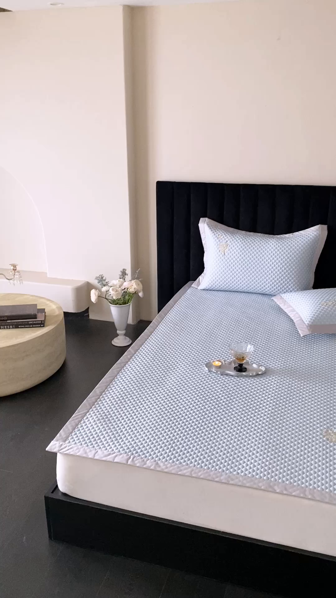 91家纺网 家纺一手货源 找家纺 云栖家居 2026新款春夏凉豆豆PE冰感凉席席子全棉宽边软平席-铃兰 铃兰-蓝