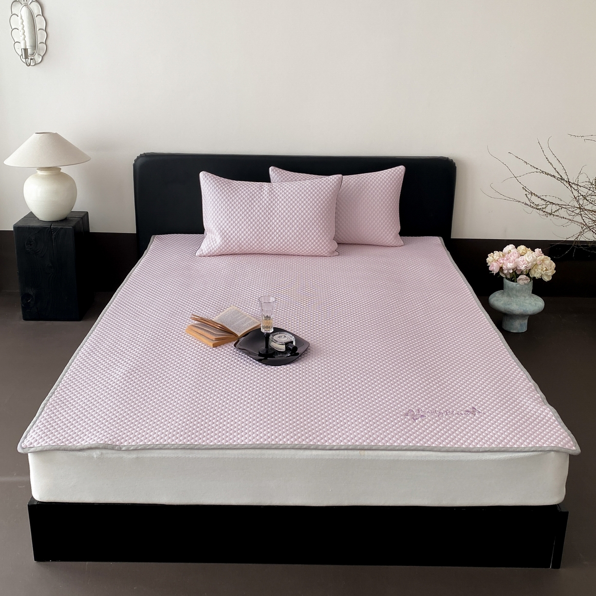 91家纺网 家纺一手货源 找家纺 云栖家居 2026新款春夏凉豆豆PE冰感凉席席子三件套软平席-小蝴蝶 粉紫