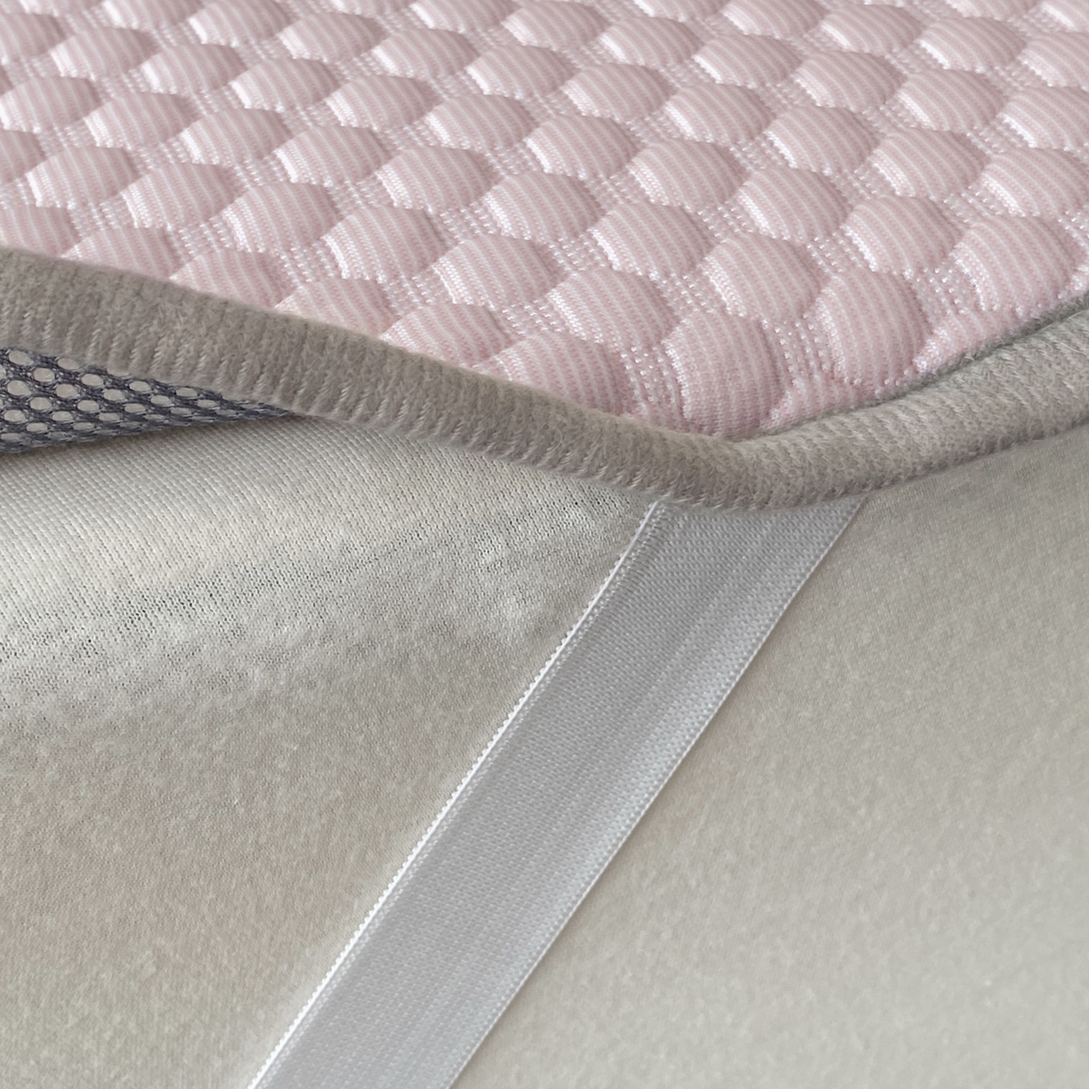 91家纺网 家纺一手货源 找家纺 云栖家居 2026新款春夏凉豆豆PE冰感凉席席子三件套软平席-小蝴蝶 粉紫