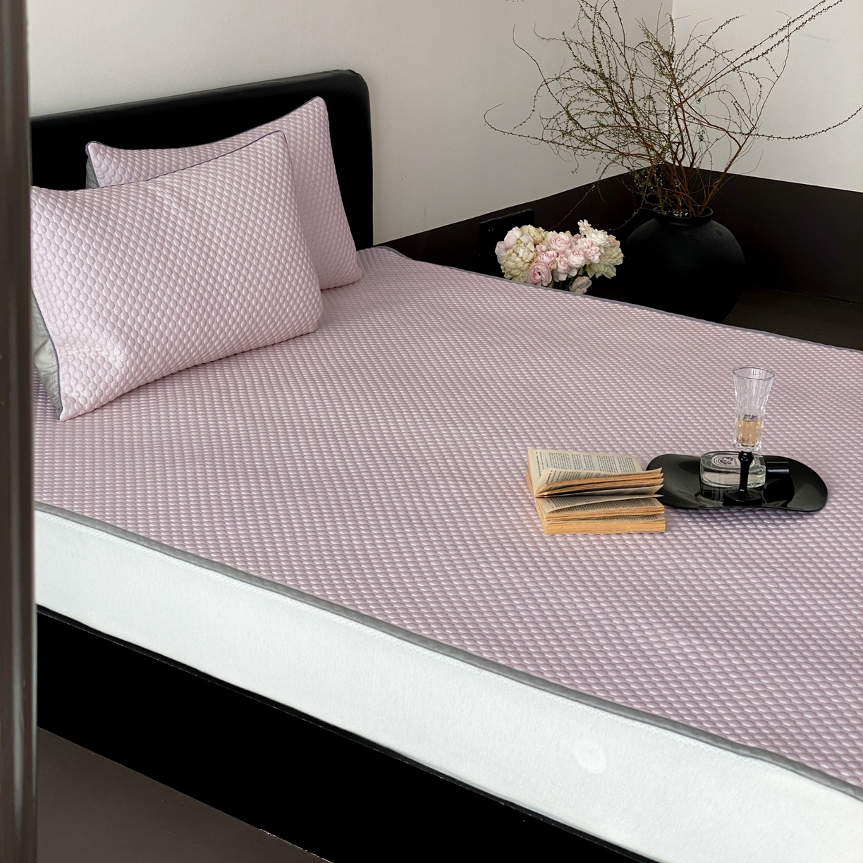 91家纺网 家纺一手货源 找家纺 云栖家居 2026新款春夏凉豆豆PE冰感凉席席子三件套软平席-小蝴蝶 粉紫