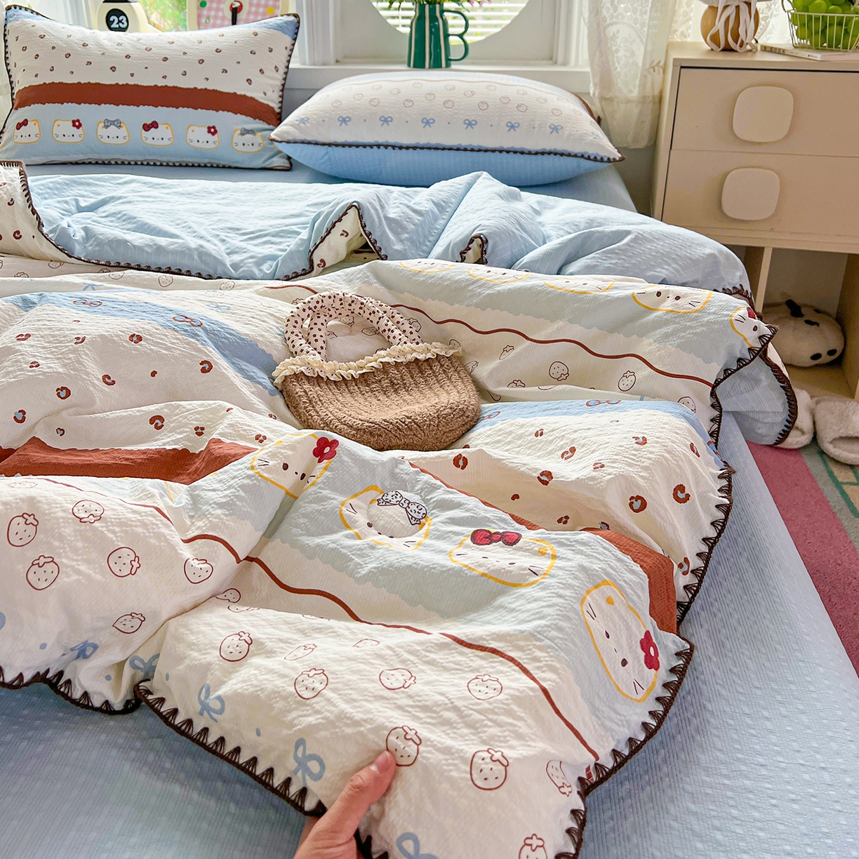 91家纺网 家纺一手货源 找家纺 恒尚居 2026新款A类泡芙纱贝壳边夏被夏凉被四件套空调被三角针绣边 【波点奶芙】贝壳边