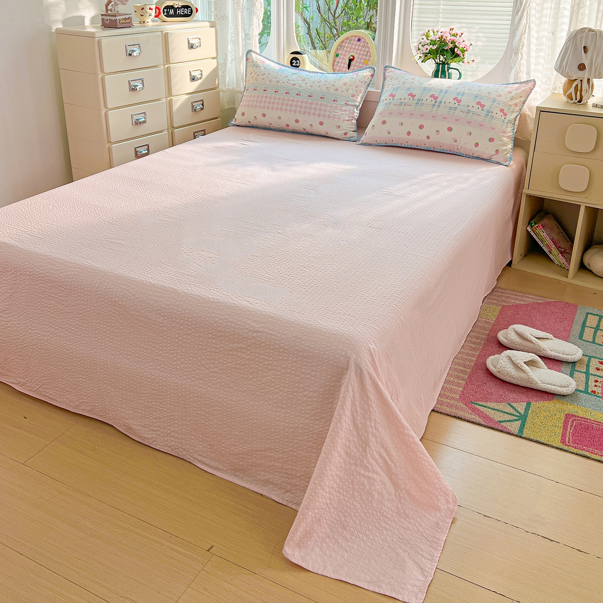 91家纺网 家纺一手货源 找家纺 恒尚居 2026新款A类泡芙纱贝壳边夏被夏凉被四件套空调被三角针绣边 【草莓KT】贝壳边