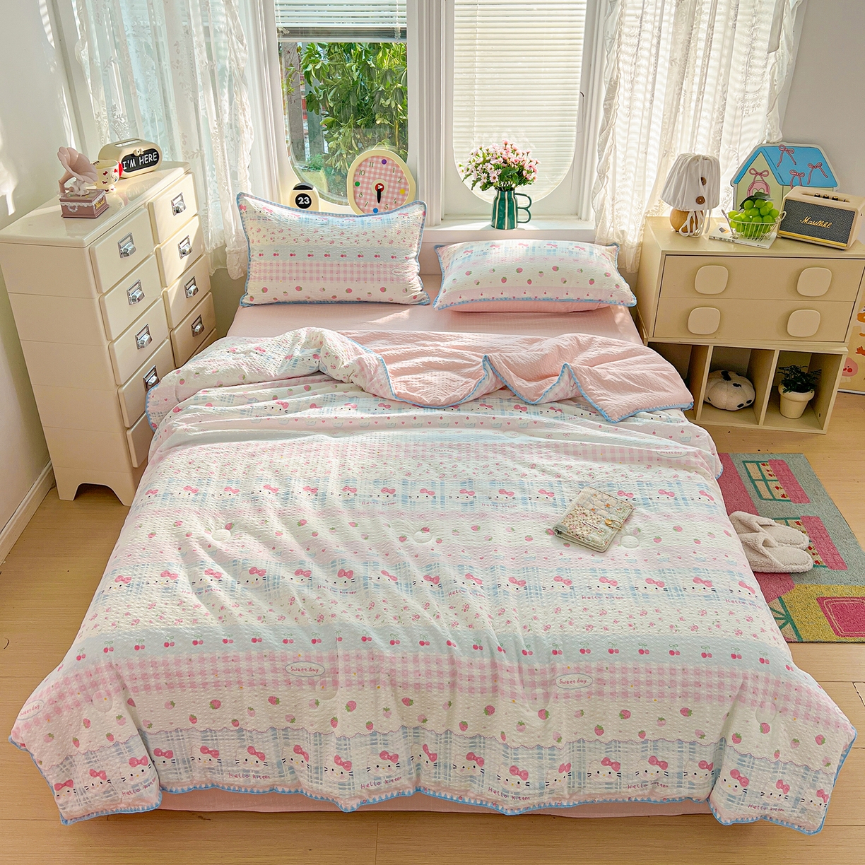 91家纺网 家纺一手货源 找家纺 恒尚居 2026新款A类泡芙纱贝壳边夏被夏凉被四件套空调被三角针绣边 【草莓KT】贝壳边