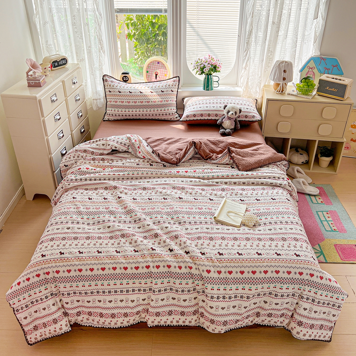 91家纺网 家纺一手货源 找家纺 恒尚居 2026新款A类泡芙纱贝壳边夏被夏凉被四件套空调被三角针绣边 【费尔岛小狗】贝壳边