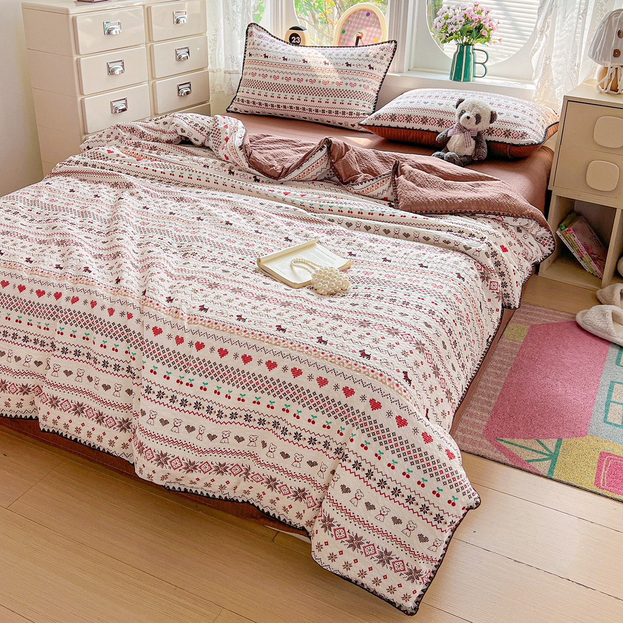 91家纺网 家纺一手货源 找家纺 恒尚居 2026新款A类泡芙纱贝壳边夏被夏凉被四件套空调被三角针绣边 【费尔岛小狗】贝壳边