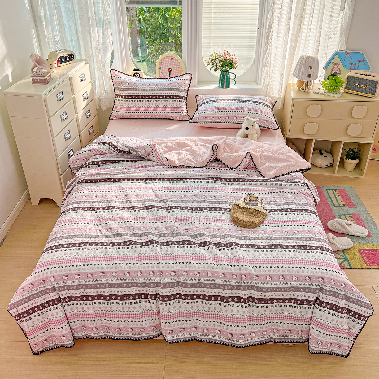 91家纺网 家纺一手货源 找家纺 恒尚居 2026新款A类泡芙纱贝壳边夏被夏凉被四件套空调被三角针绣边 【粉糖泡泡猫】贝壳边