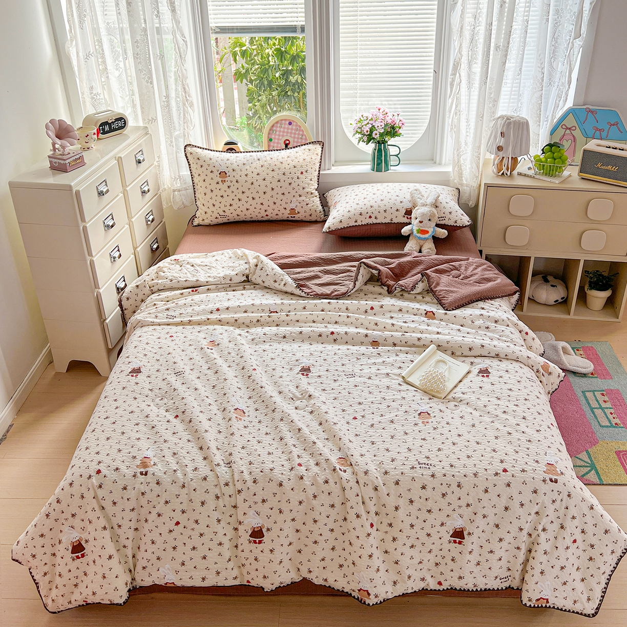 91家纺网 家纺一手货源 找家纺 恒尚居 2026新款A类泡芙纱贝壳边夏被夏凉被四件套空调被三角针绣边 【花雨小兔】贝壳边