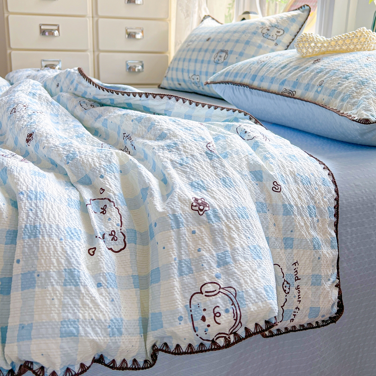 91家纺网 家纺一手货源 找家纺 恒尚居 2026新款A类泡芙纱贝壳边夏被夏凉被四件套空调被三角针绣边 【兰格奶狗】贝壳边