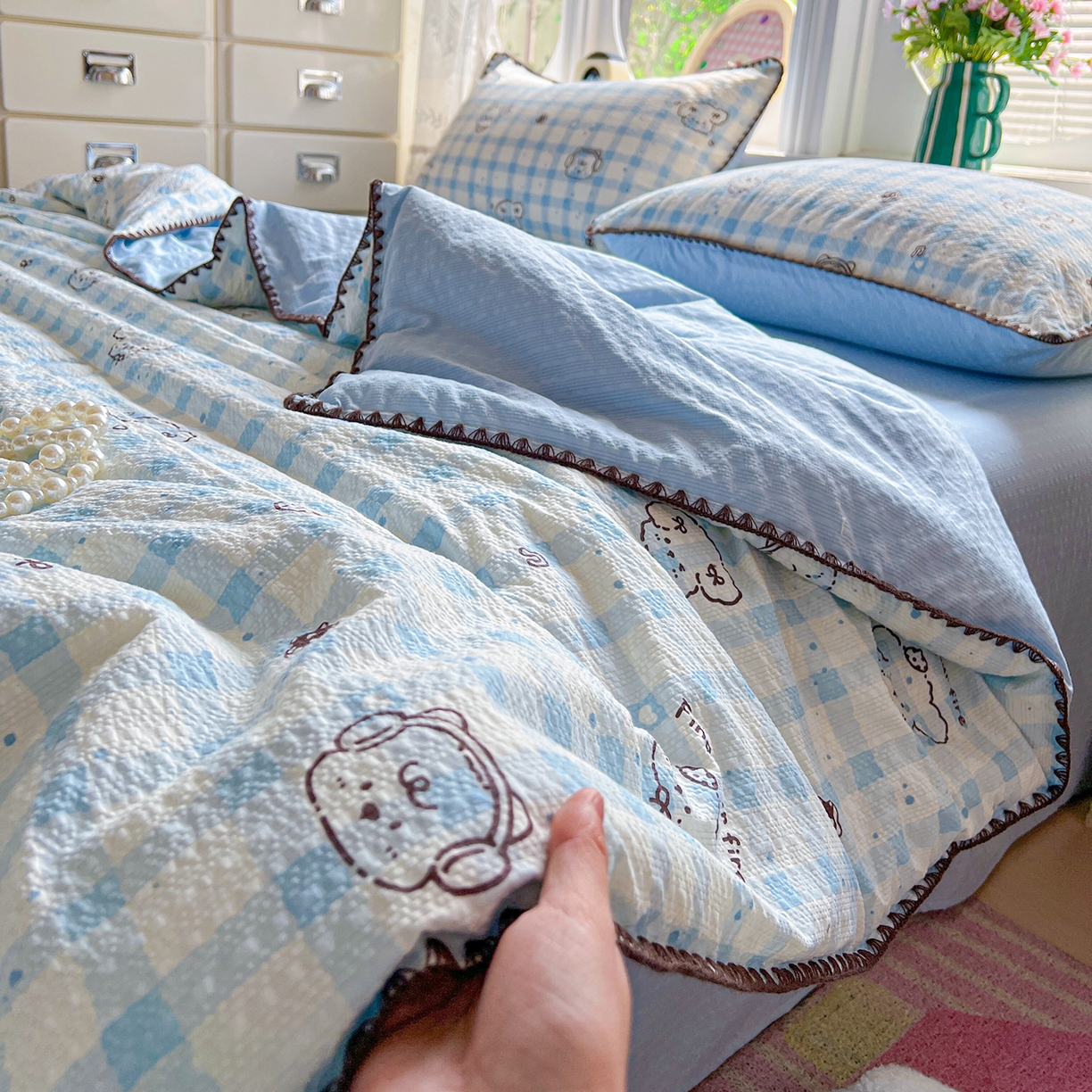 91家纺网 家纺一手货源 找家纺 恒尚居 2026新款A类泡芙纱贝壳边夏被夏凉被四件套空调被三角针绣边 【兰格奶狗】贝壳边