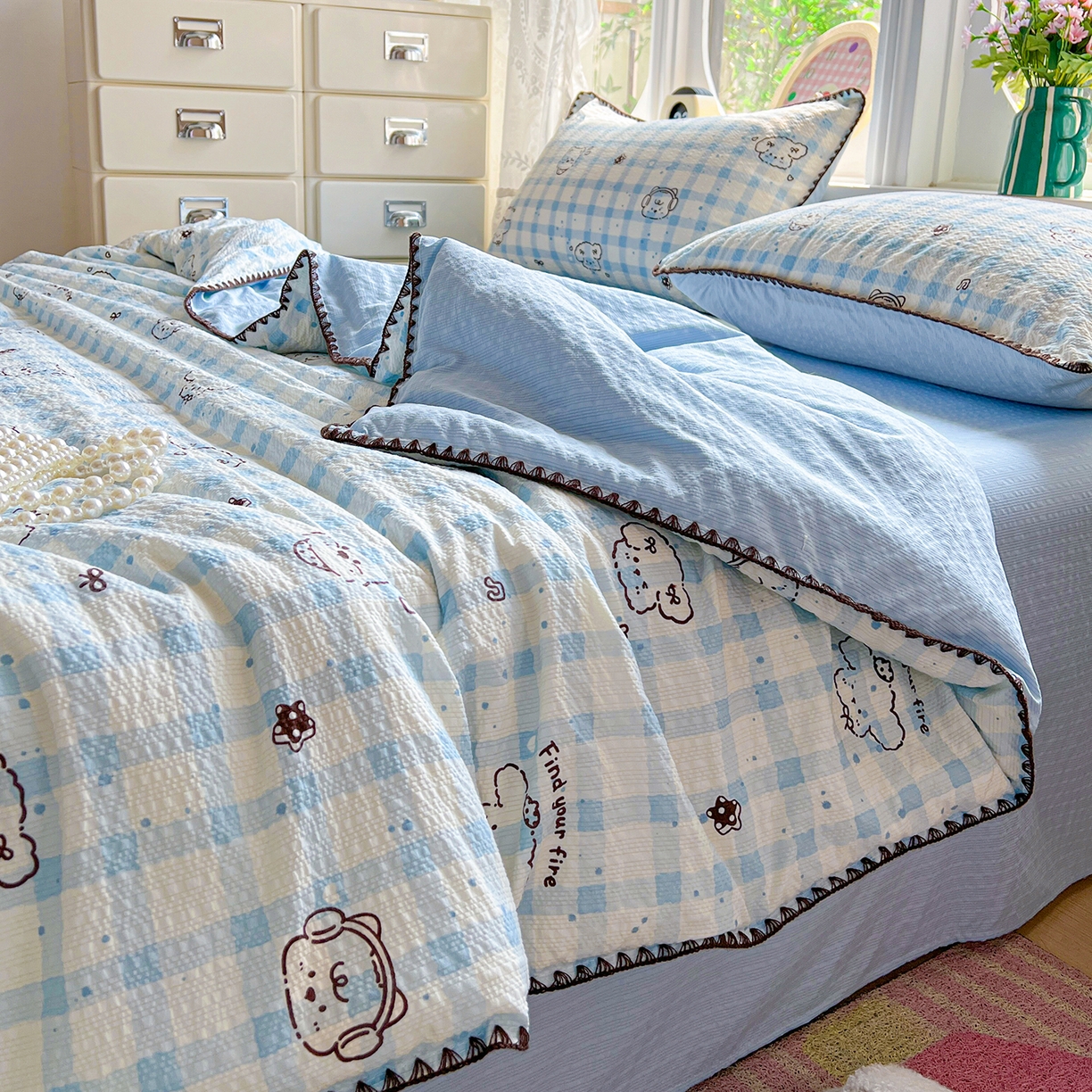 91家纺网 家纺一手货源 找家纺 恒尚居 2026新款A类泡芙纱贝壳边夏被夏凉被四件套空调被三角针绣边 【兰格奶狗】贝壳边