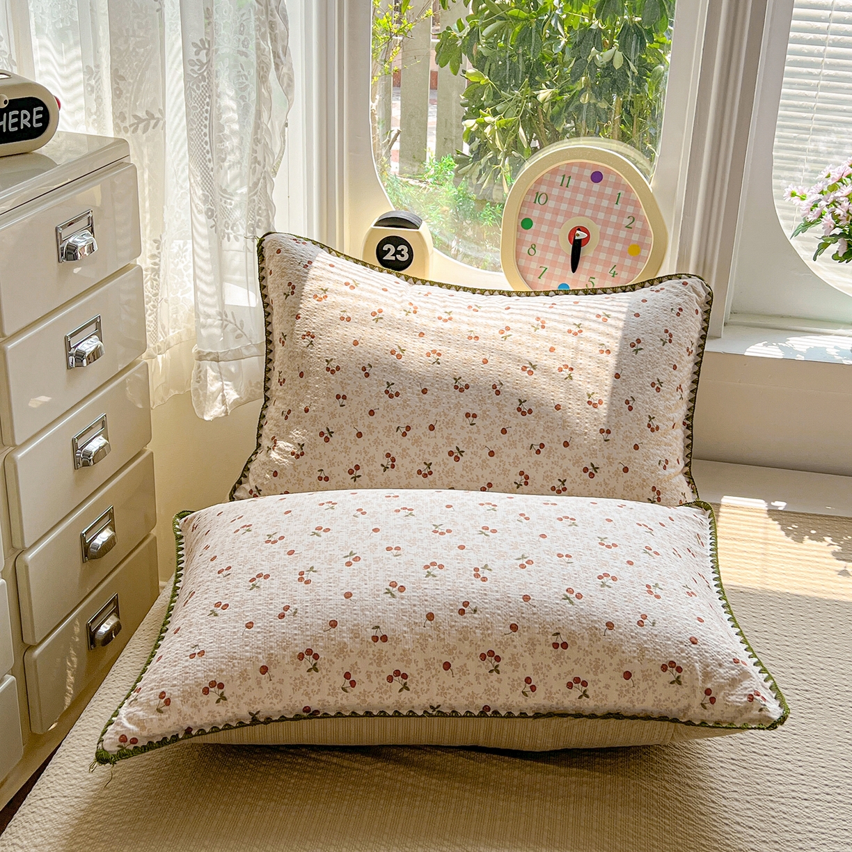 91家纺网 家纺一手货源 找家纺 恒尚居 2026新款A类泡芙纱贝壳边夏被夏凉被四件套空调被三角针绣边 【满地樱桃】贝壳边