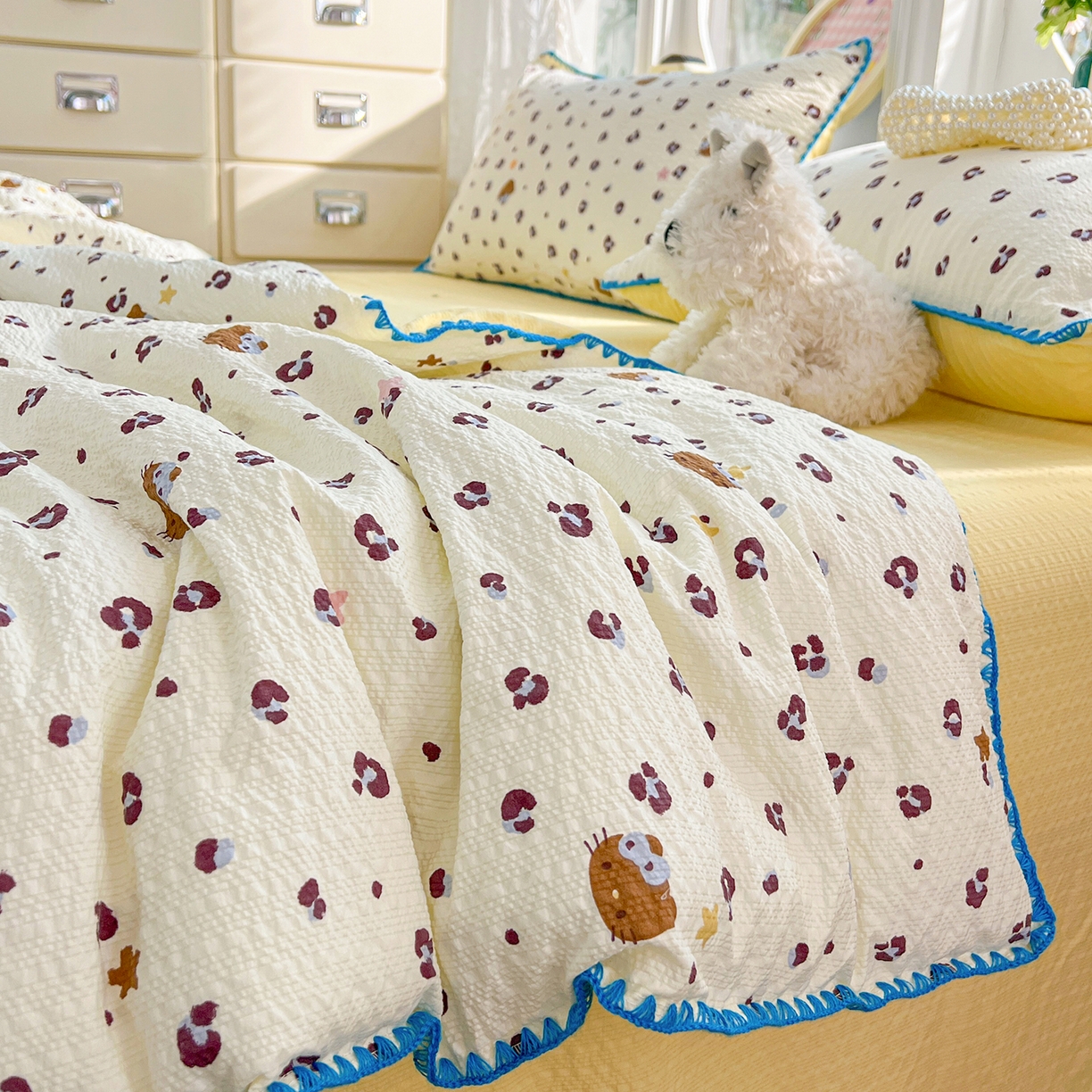 91家纺网 家纺一手货源 找家纺 恒尚居 2026新款A类泡芙纱贝壳边夏被夏凉被四件套空调被三角针绣边 【奶呼小猫】贝壳边