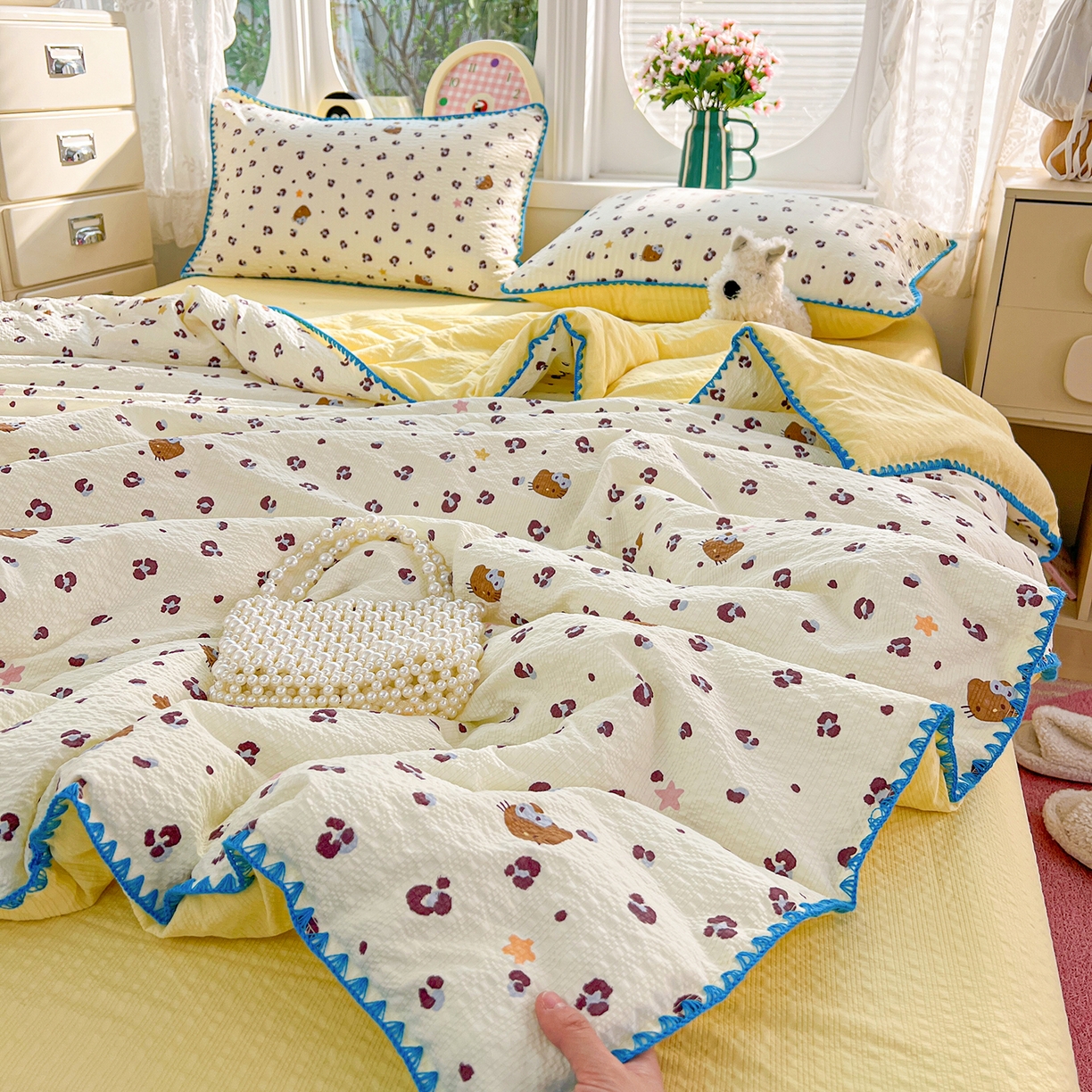 91家纺网 家纺一手货源 找家纺 恒尚居 2026新款A类泡芙纱贝壳边夏被夏凉被四件套空调被三角针绣边 【奶呼小猫】贝壳边