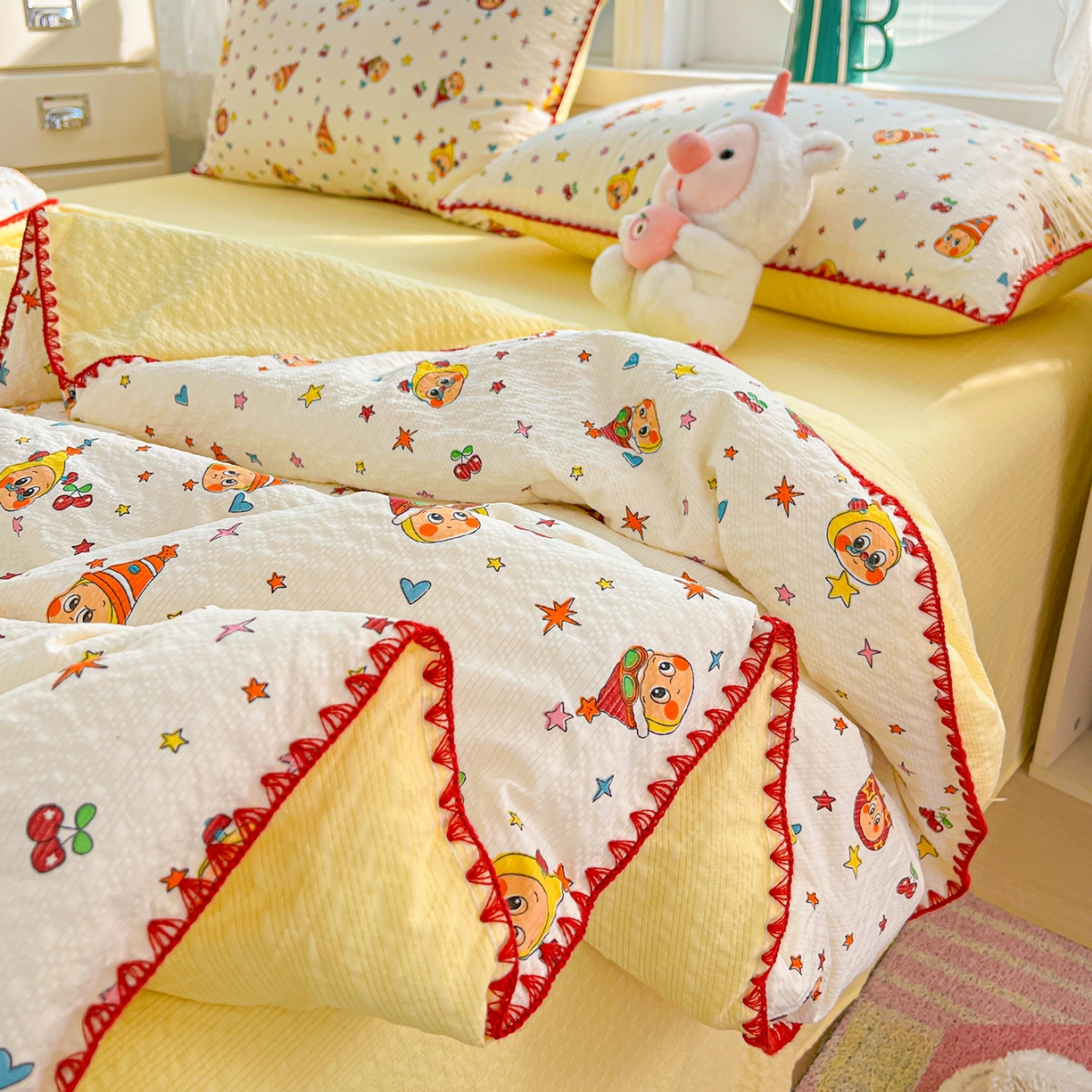 91家纺网 家纺一手货源 找家纺 恒尚居 2026新款A类泡芙纱贝壳边夏被夏凉被四件套空调被三角针绣边 【奶黄星星人】贝壳边