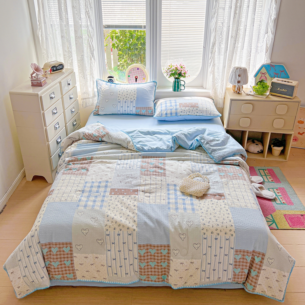 91家纺网 家纺一手货源 找家纺 恒尚居 2026新款A类泡芙纱贝壳边夏被夏凉被四件套空调被三角针绣边 【拼格奶蓝】贝壳边