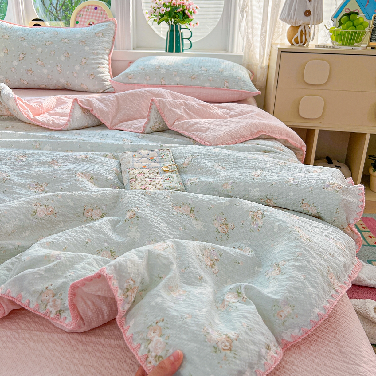 91家纺网 家纺一手货源 找家纺 恒尚居 2026新款A类泡芙纱贝壳边夏被夏凉被四件套空调被三角针绣边 【清新粉玫瑰】贝壳边