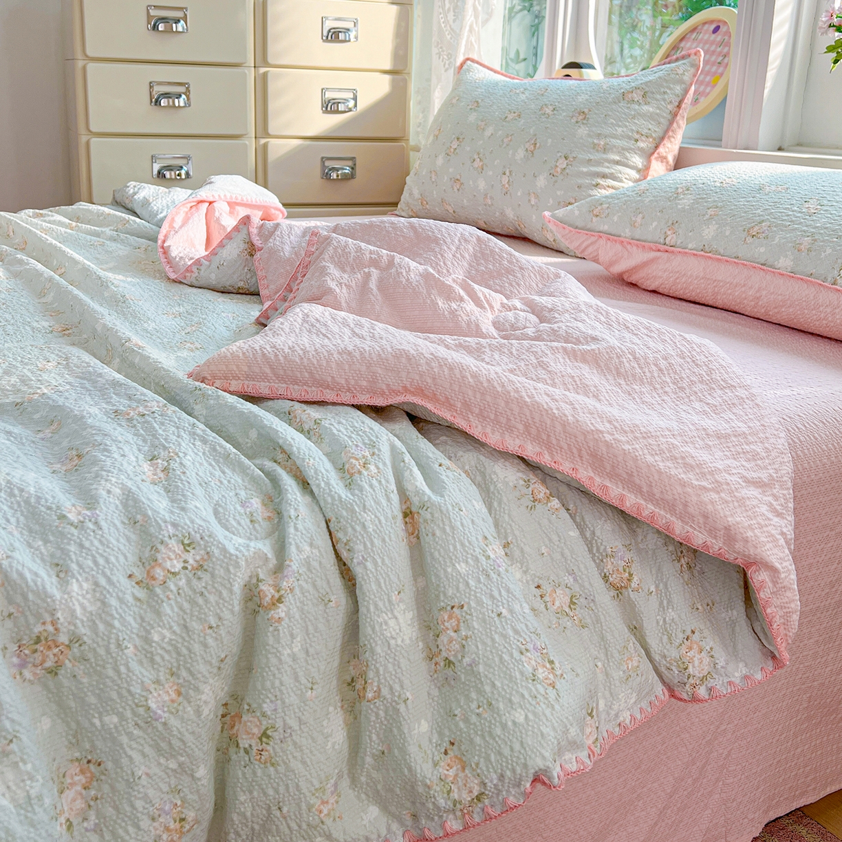 91家纺网 家纺一手货源 找家纺 恒尚居 2026新款A类泡芙纱贝壳边夏被夏凉被四件套空调被三角针绣边 【清新粉玫瑰】贝壳边