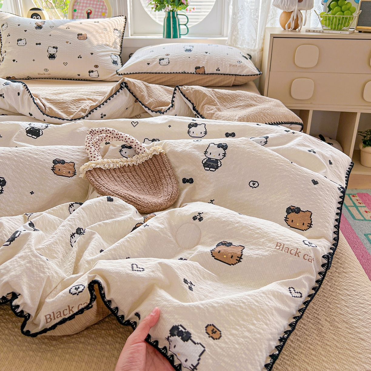 91家纺网 家纺一手货源 找家纺 恒尚居 2026新款A类泡芙纱贝壳边夏被夏凉被四件套空调被三角针绣边 【甜妹小猫】贝壳边