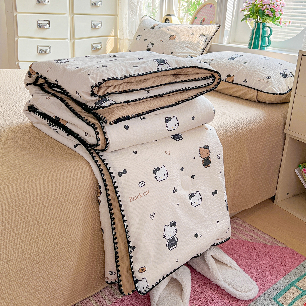 91家纺网 家纺一手货源 找家纺 恒尚居 2026新款A类泡芙纱贝壳边夏被夏凉被四件套空调被三角针绣边 【甜妹小猫】贝壳边