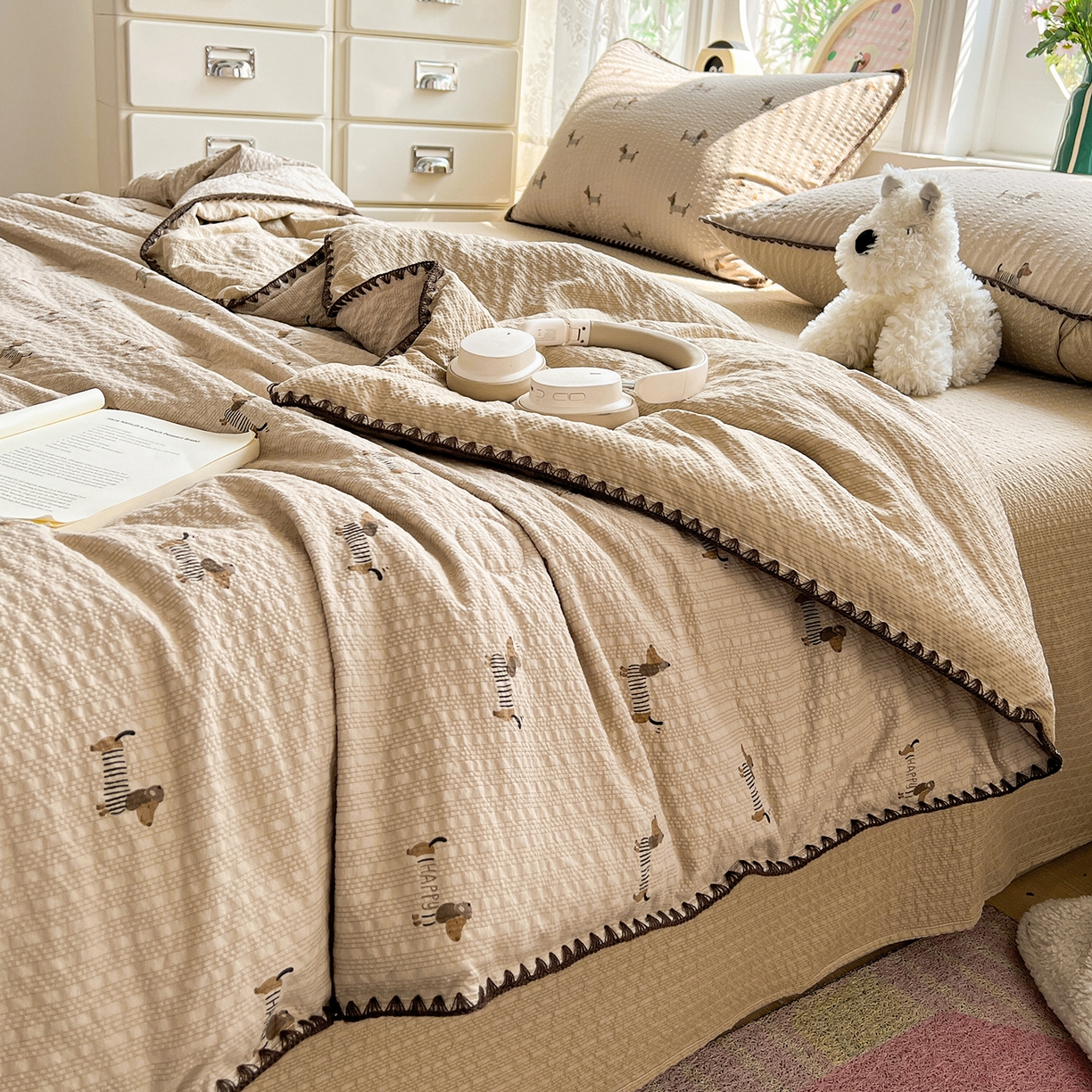 91家纺网 家纺一手货源 找家纺 恒尚居 2026新款A类泡芙纱贝壳边夏被夏凉被四件套空调被三角针绣边 【旺财】贝壳边