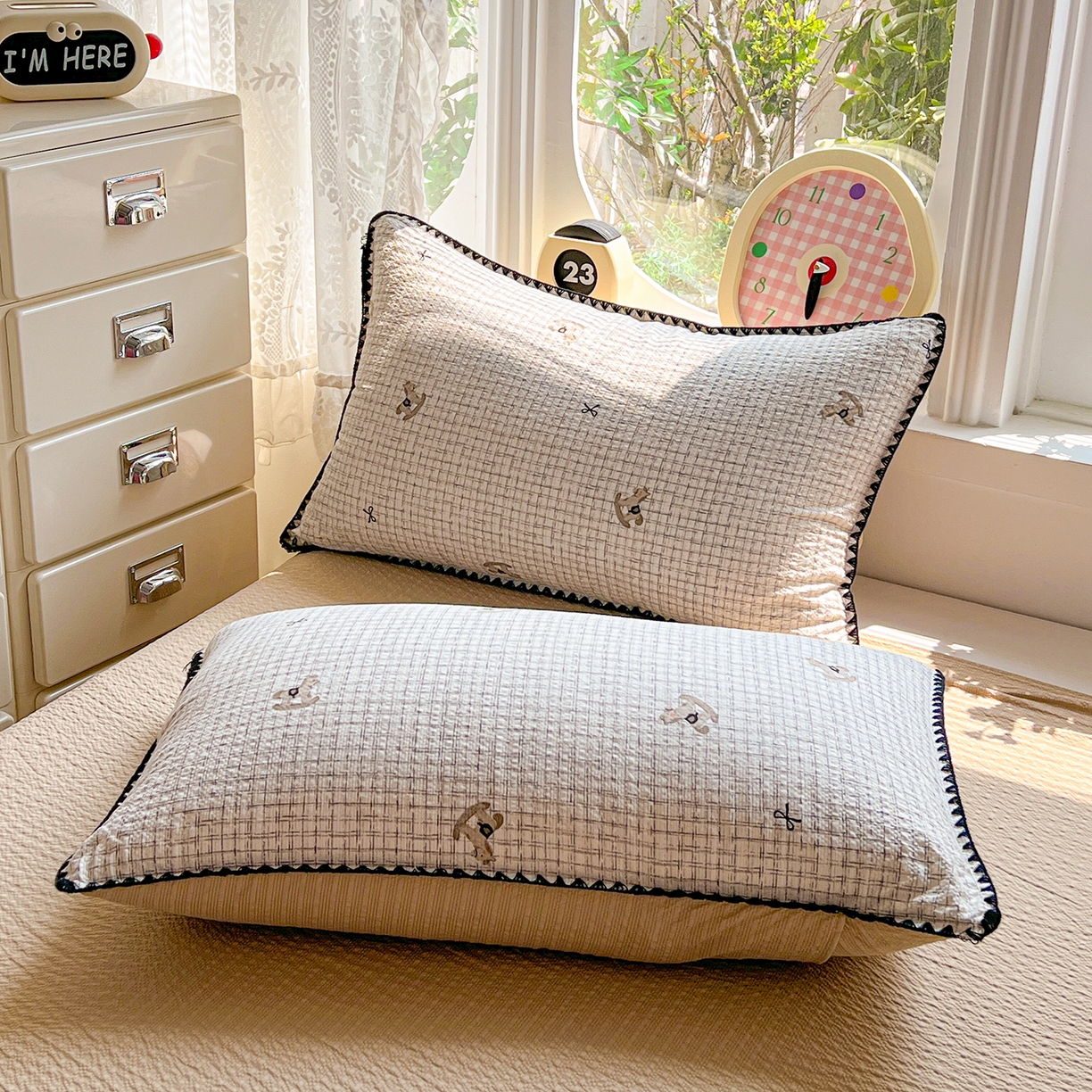 91家纺网 家纺一手货源 找家纺 恒尚居 2026新款A类泡芙纱贝壳边夏被夏凉被四件套空调被三角针绣边 【细格木马】贝壳边