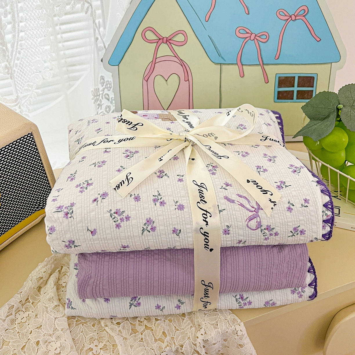 91家纺网 家纺一手货源 找家纺 恒尚居 2026新款A类泡芙纱贝壳边夏被夏凉被四件套空调被三角针绣边 【紫调小狗】贝壳边